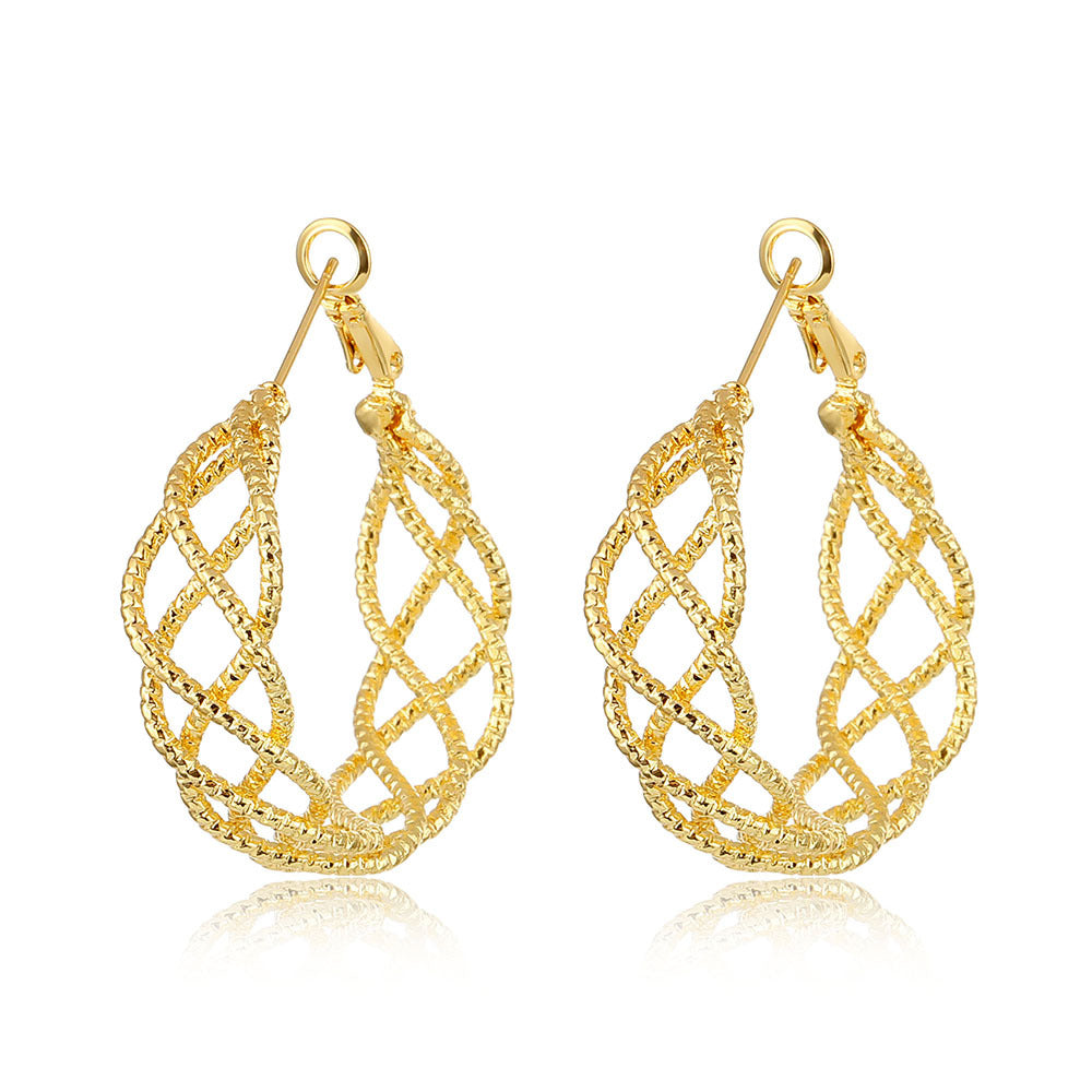 Exaggerated And Personalized Hollow Chain Stud Earrings Simple