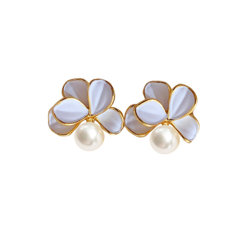 Flower Freshwater Pearl Gold-plated Stud Earring Fashion